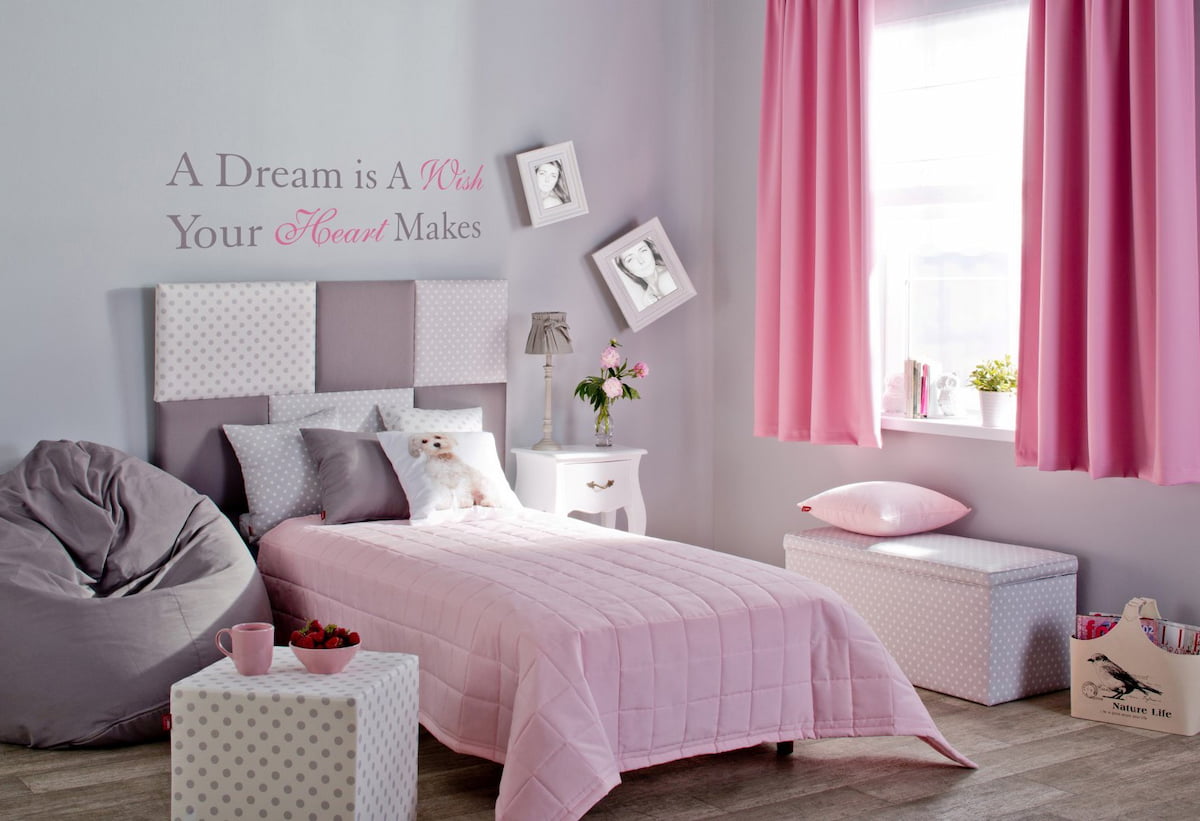 Kinderzimmer in Pastellrosa