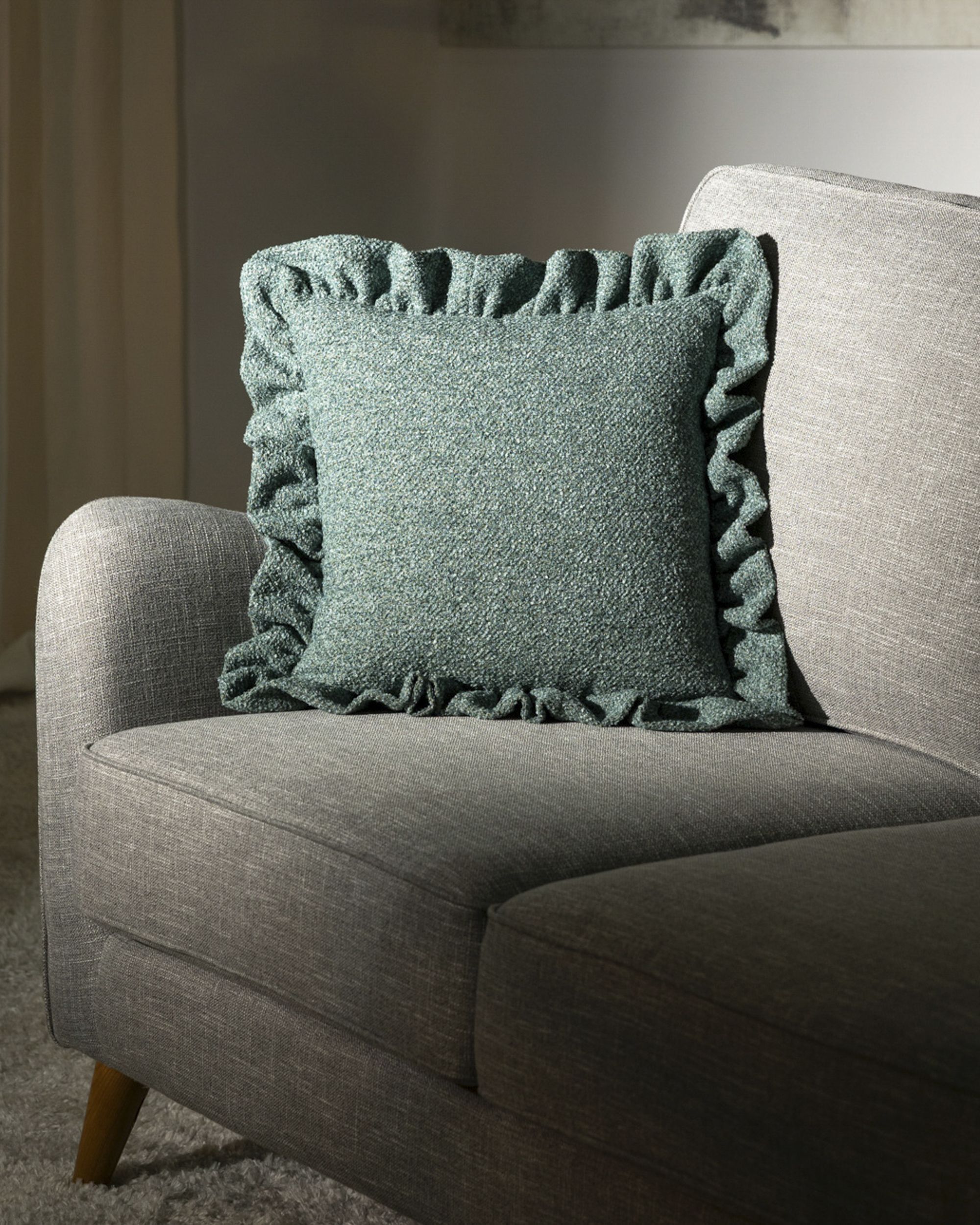 Kissenhülle Charlotte 45x45 cm mit Rüsche Farbe grün Stoff strukturiert