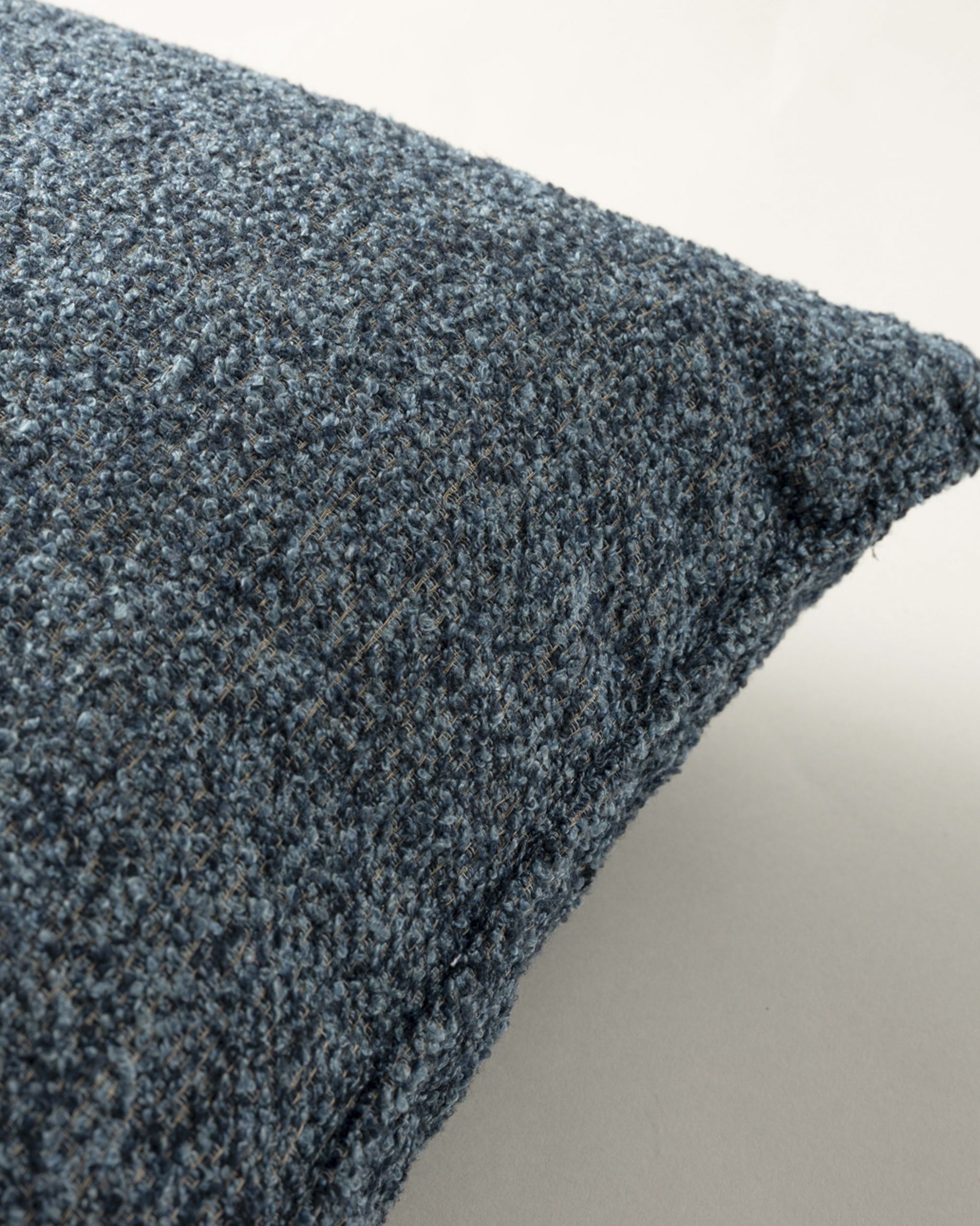Kissenhülle Gabi mit Paspel Farbe blau Stoff strukturiert