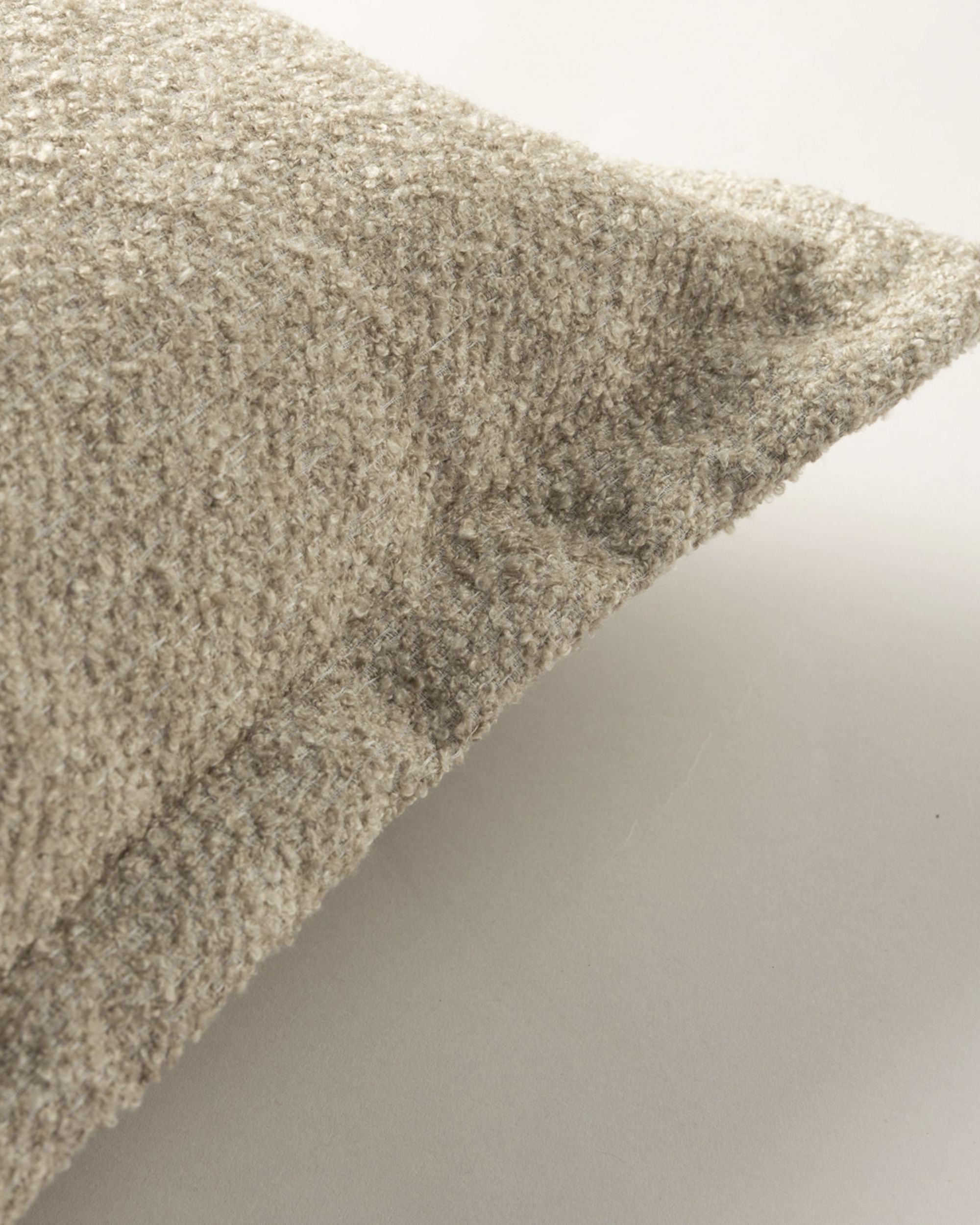 Kissenhülle Mona mit Stehsaum Farbe beige Stoff strukturiert