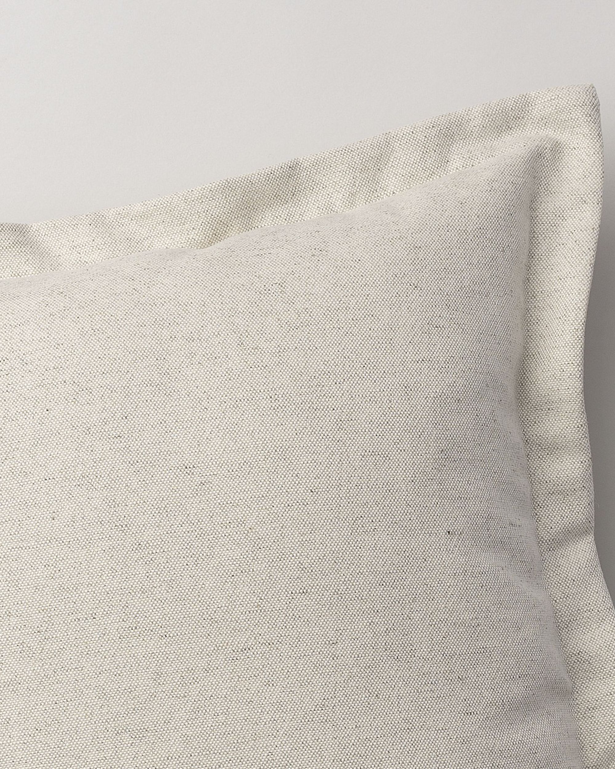 Kissenhülle Mona mit Stehsaum Farbe beige Stoff strukturiert