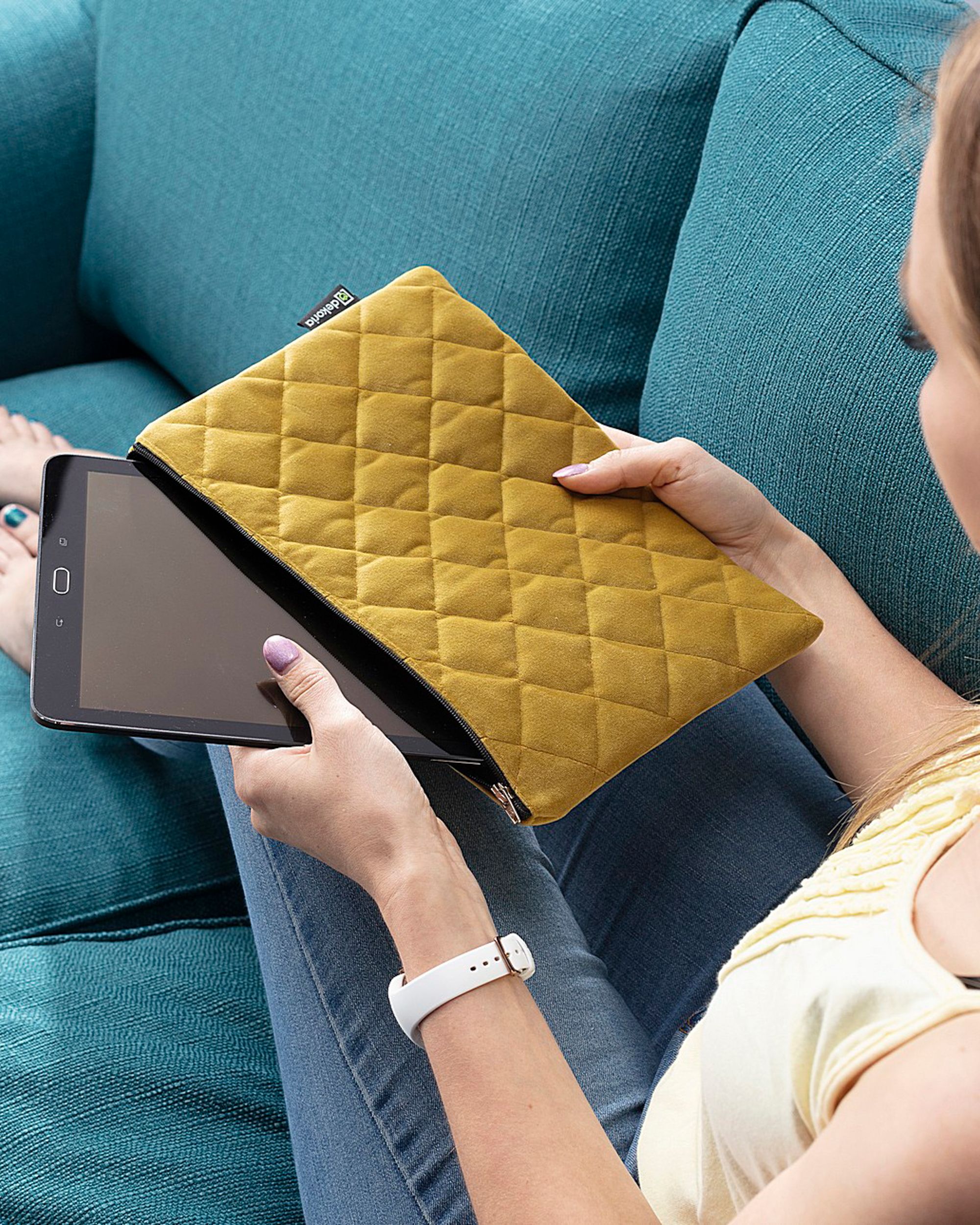 Tablet-Tasche Velvet Farbe grün Stoff glänzend, samt (hover)