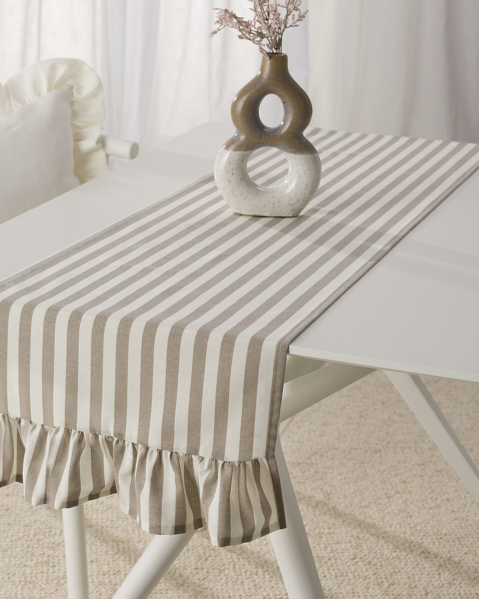 Tischläufer mit Rüsche 40x160 cm Farbe beige Stoff gemustert