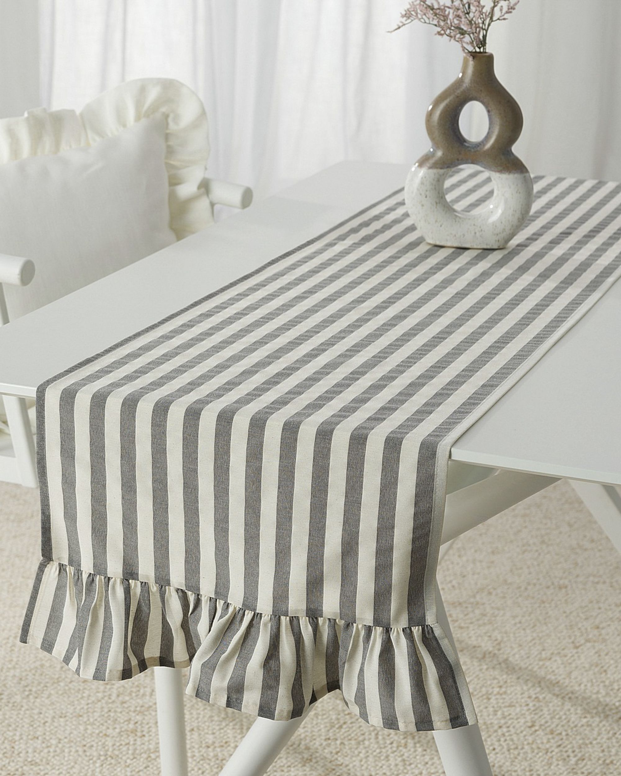 Tischläufer mit Rüsche 40x160 cm Farbe grau Stoff gemustert