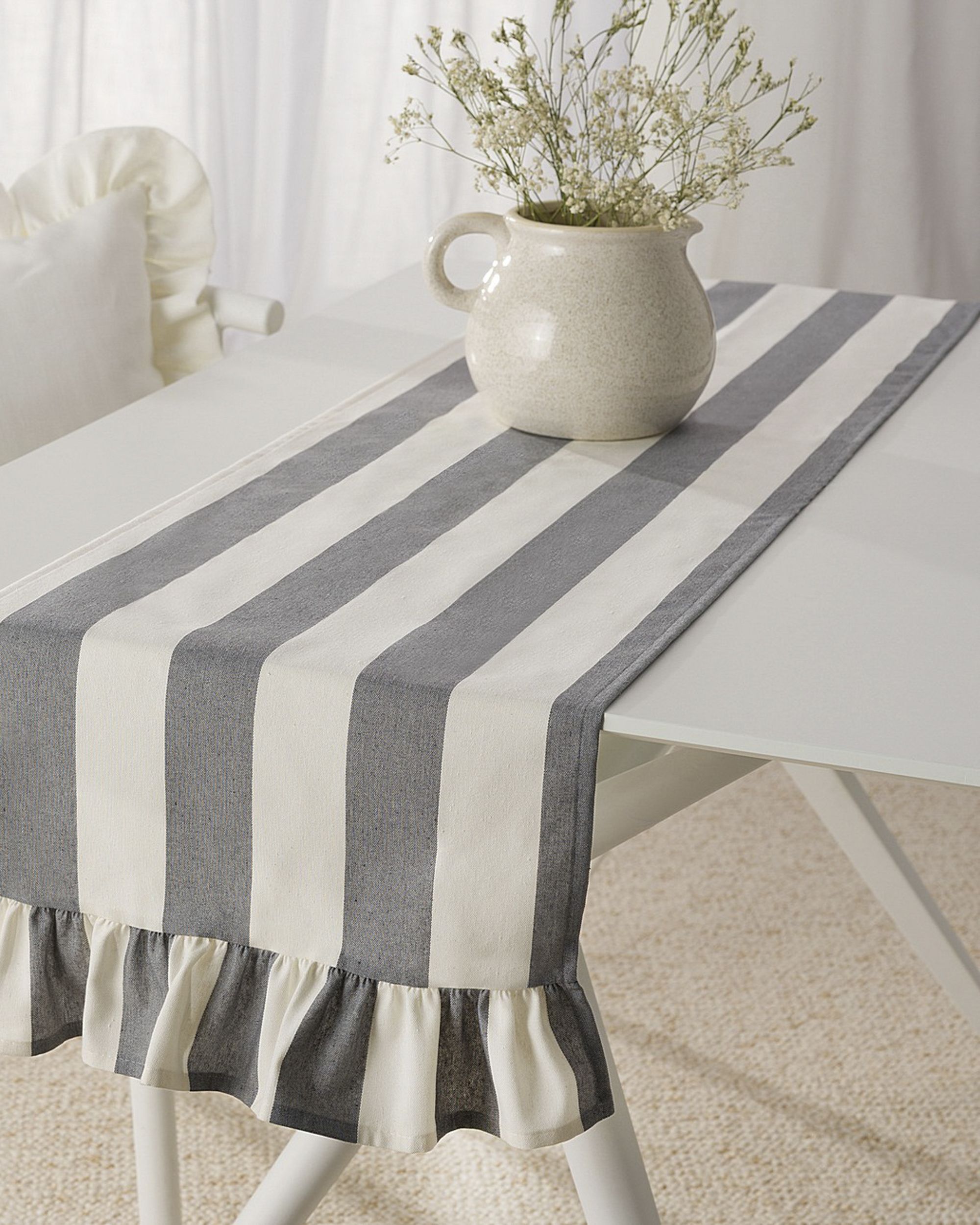 Tischläufer mit Rüsche 40x160 cm Farbe grau Stoff gemustert