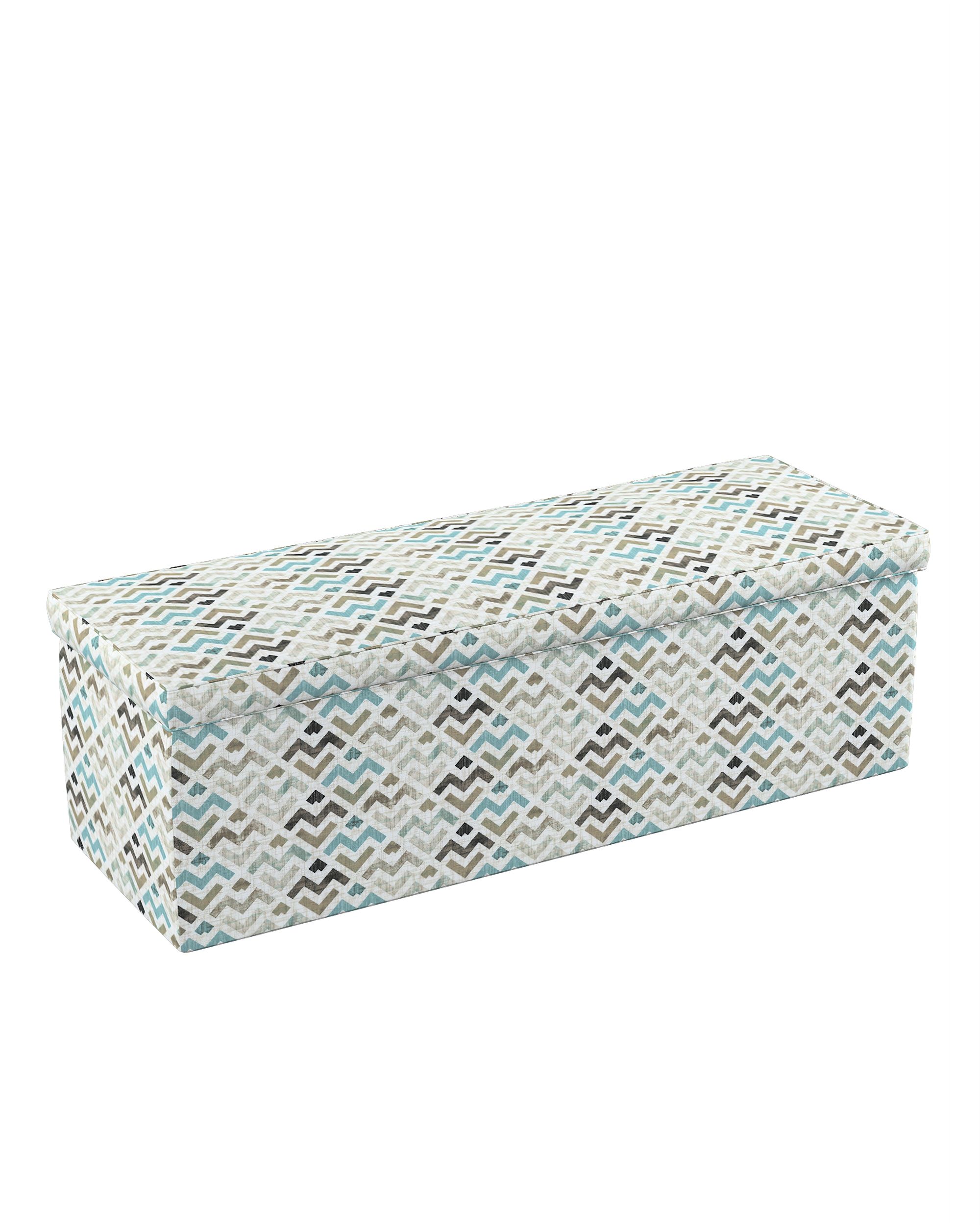 Truhe Farbe braun Stoff gemustert