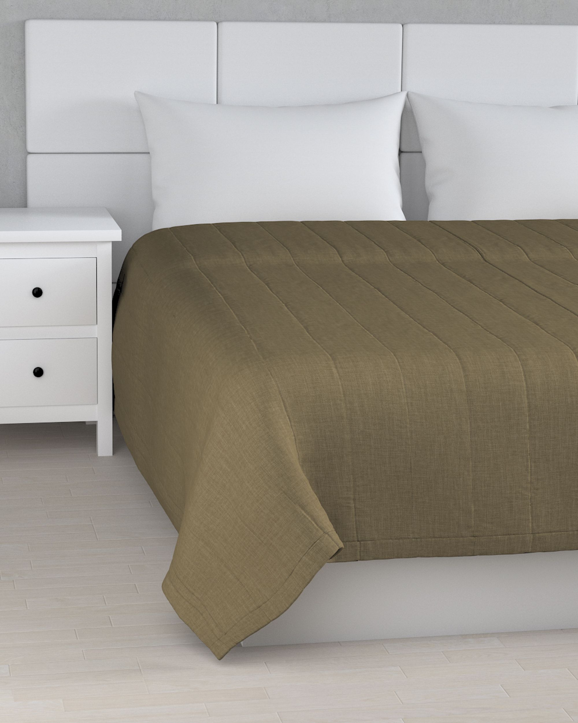 Tagesdecke mit Streifen-Steppung Farbe braun Stoff strukturiert