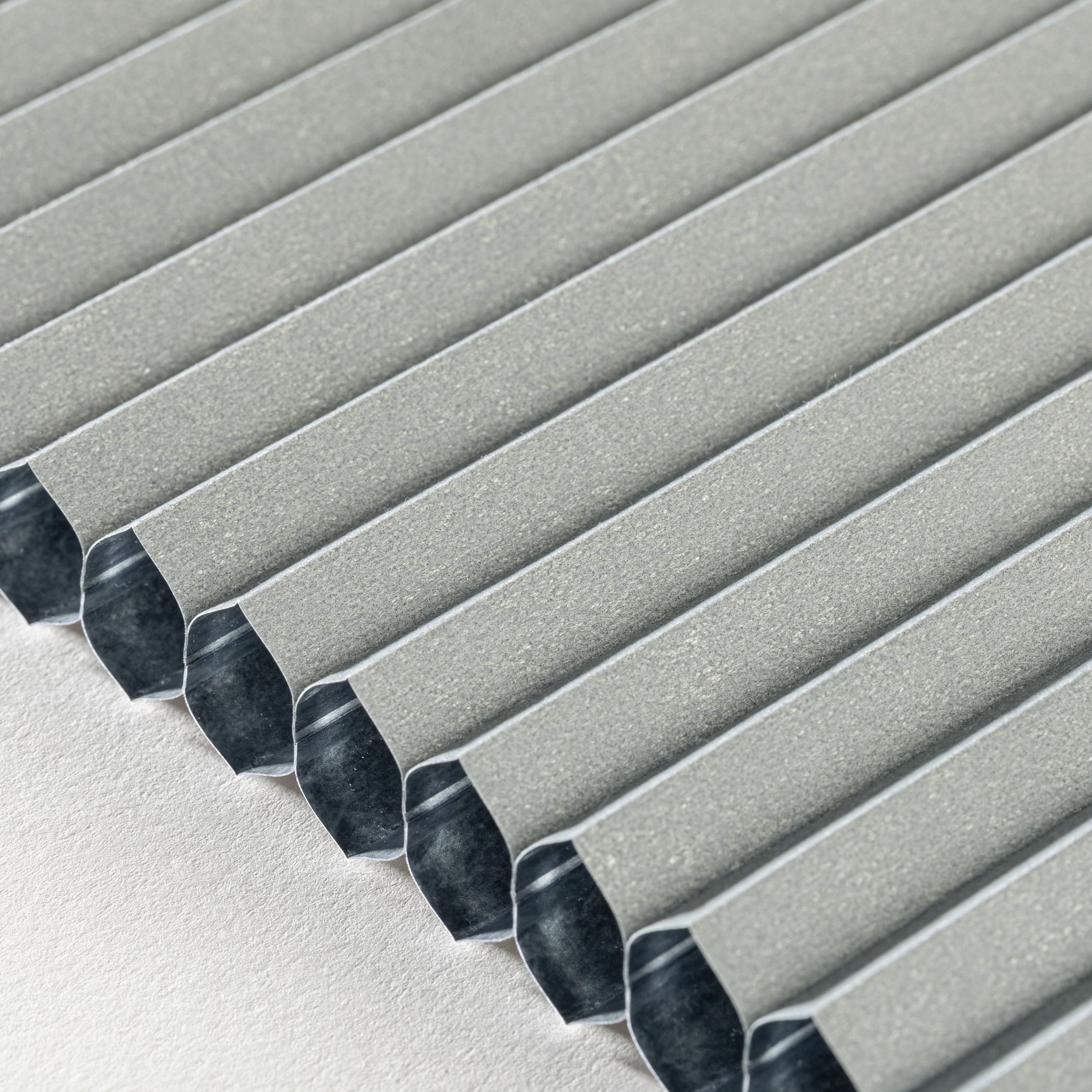 Blackout ALU – Plissees Honeycomb HA-107 grau